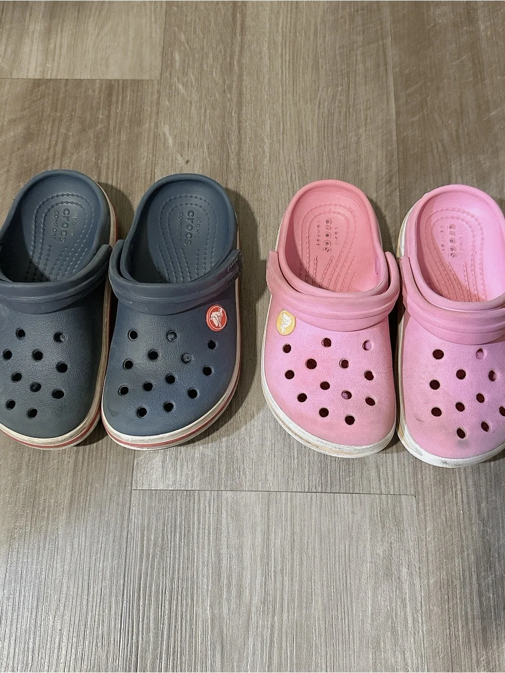 Crocs Kids Size C10 Bundle 2 Pairs Pink & Navy